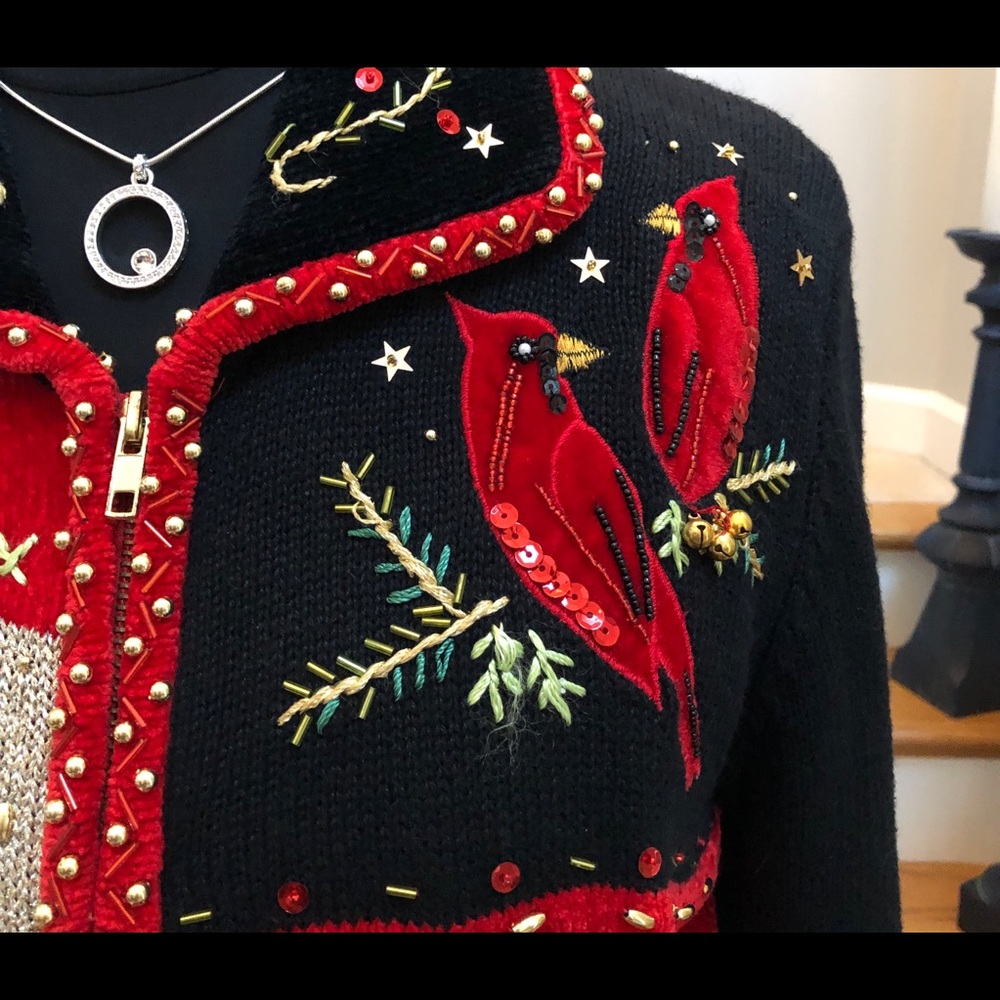 ❤️🖤GORGEOUS CHRISTMAS SWEATER WITH EMBELLISHMENT❤️🖤 - Picture 3 of 13